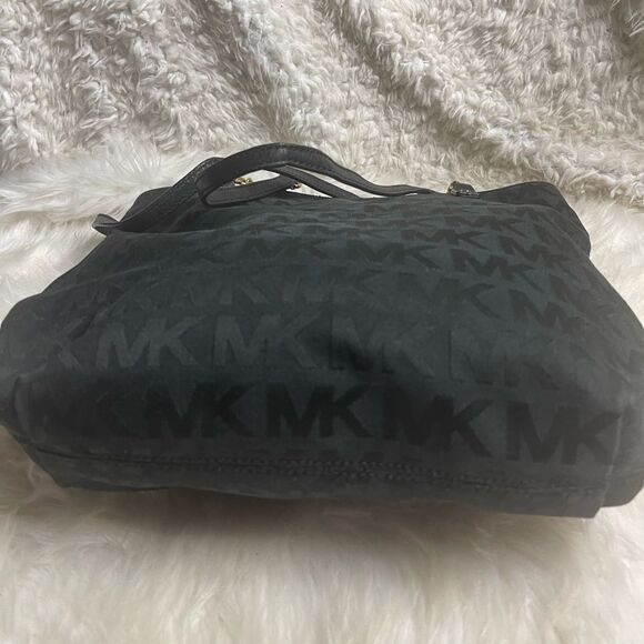 Michael Kors Black Fabric Signature Monogram medium tote gold tone chain straps - Picture 10 of 16